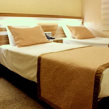 Hotel Yaztur 3*