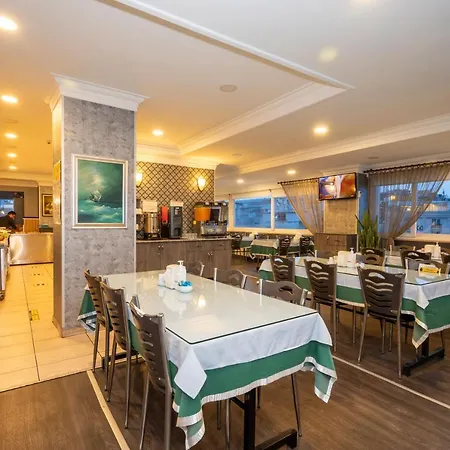 Hotel Yaztur 3*