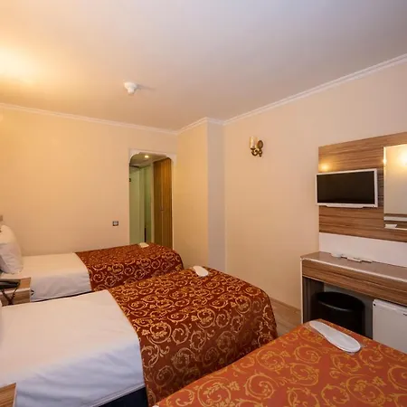 Yaztur Hotel 3*