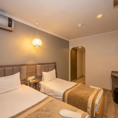 Hotel Yaztur 3*
