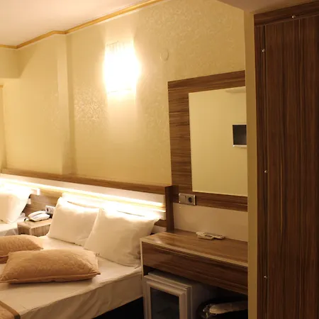 Yaztur Hotel 3*