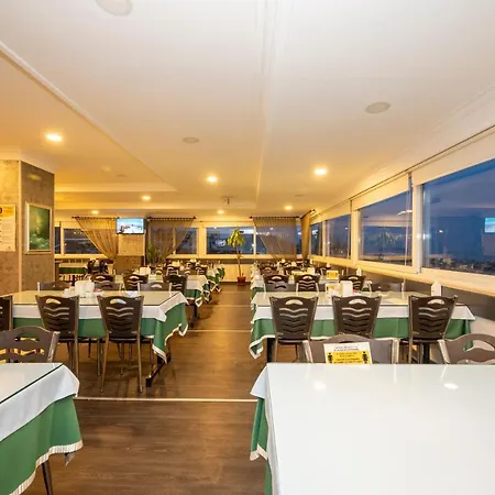 Yaztur Hotell 3*