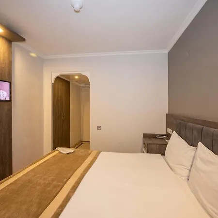 Yaztur Hotell 3*