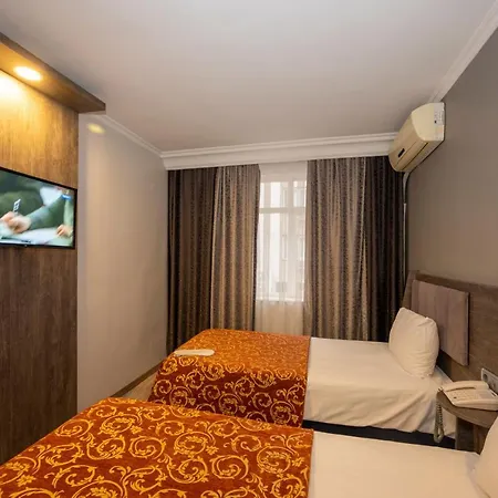 Yaztur Hotell 3*