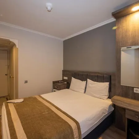 Yaztur Hotell 3*
